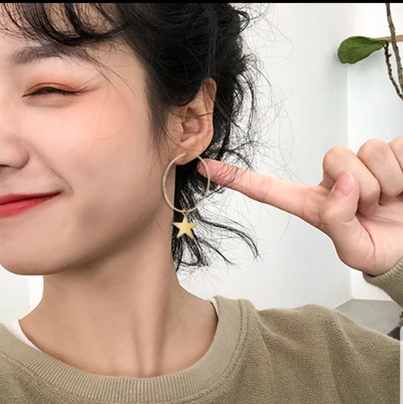 ☆Starla☆ Hoop Charm Earrings - Picture 4 of 6